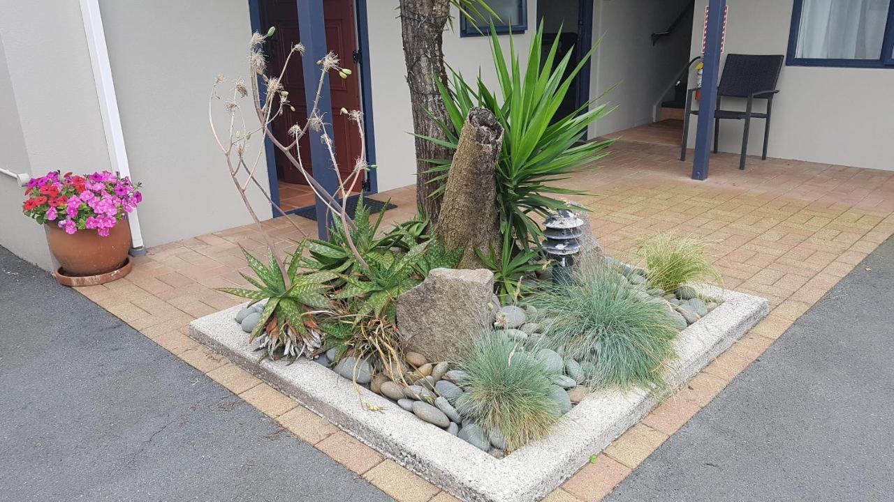 Palm Court Motel オトロハンガ エクステリア 写真